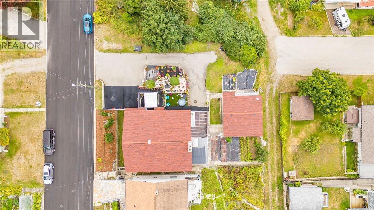 801 Houston Street, Nelson, BC - Outdoor With View