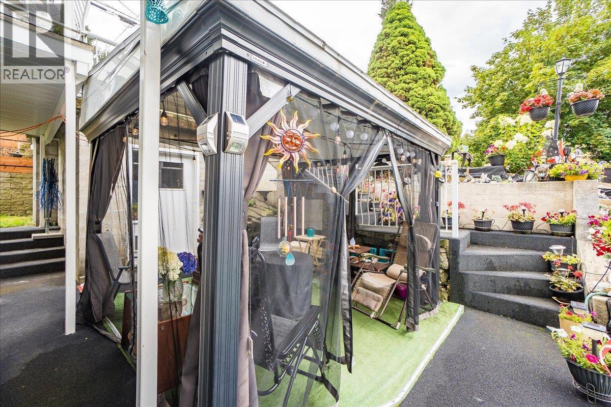 801 Houston Street, Nelson, BC - Outdoor