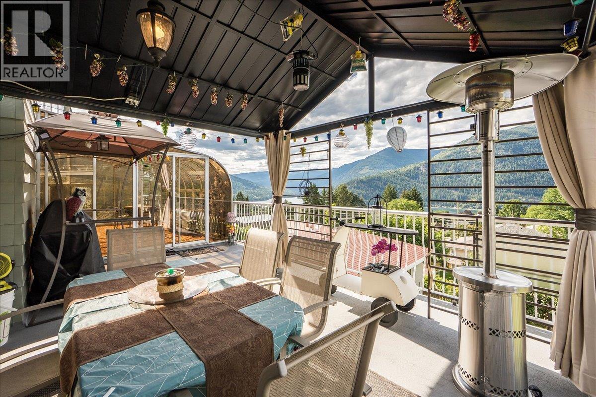 801 Houston Street, Nelson, BC -