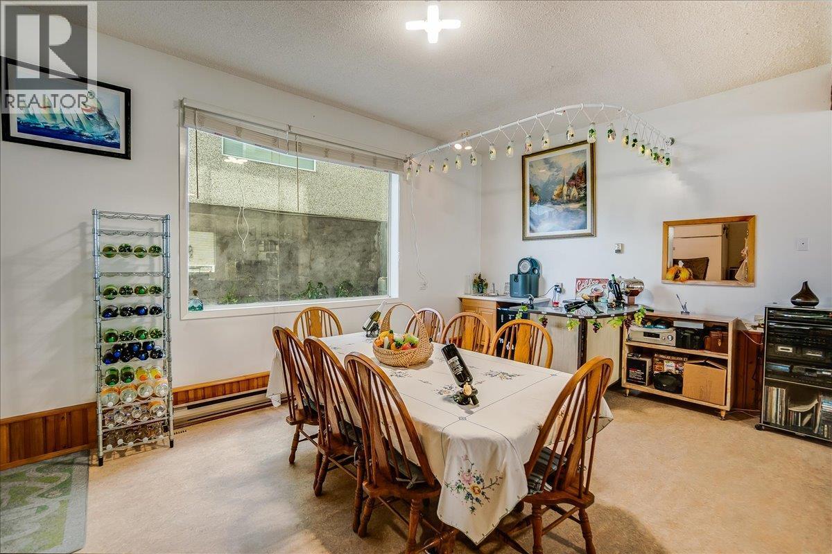 801 Houston Street, Nelson, BC - Indoor Photo Showing Dining Room