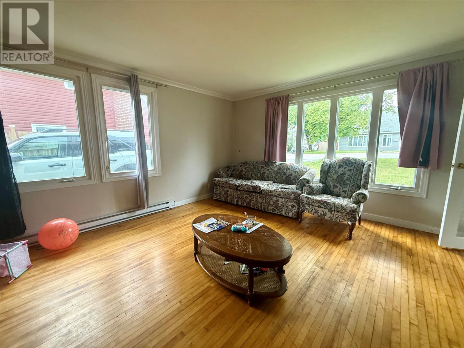 120 East Valley Road, Corner Brook, NL - Indoor Photo Showing Living Room