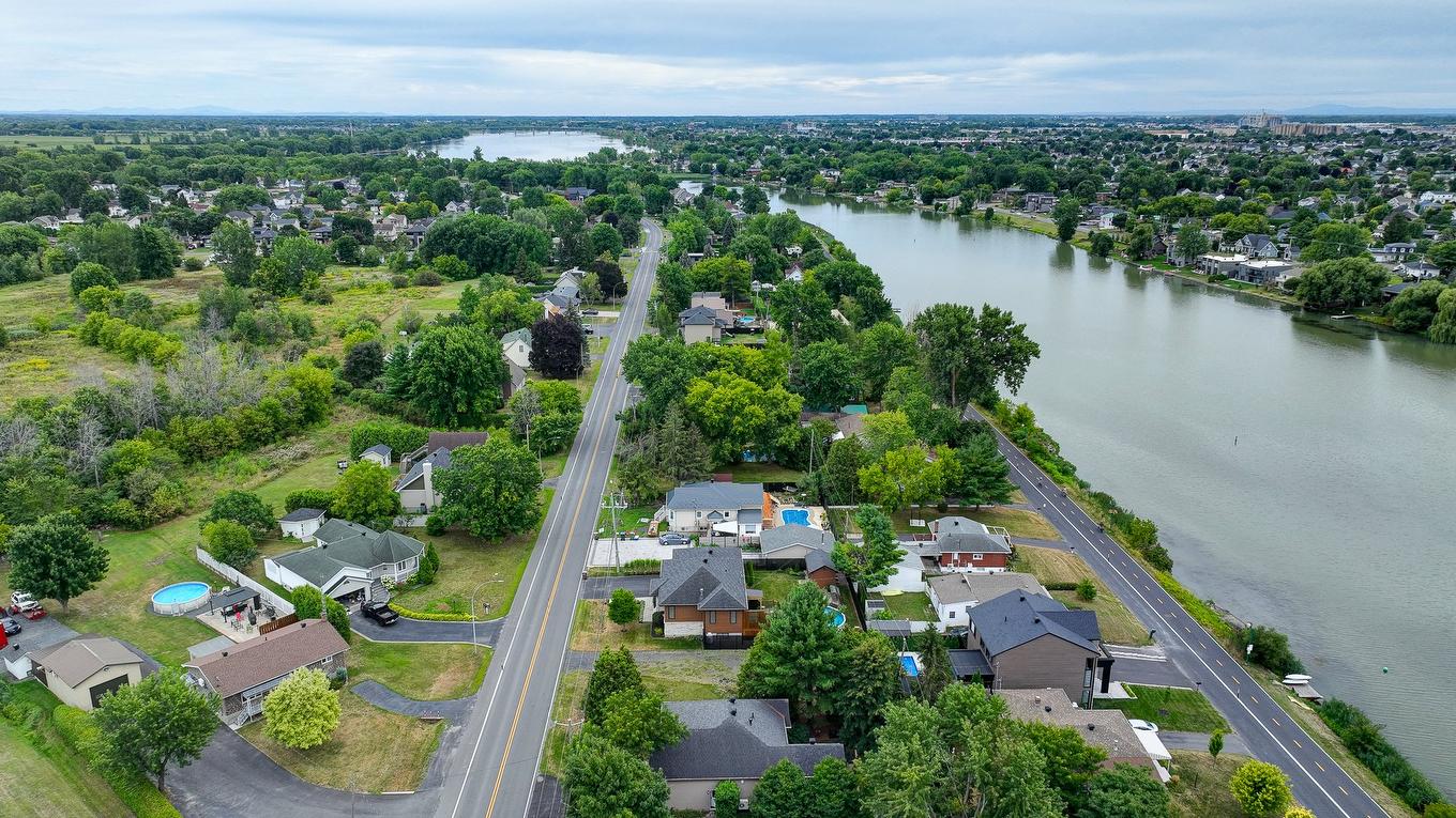 Vue sur l'eau - Rue Baillargeon, Saint-Jean-Sur-Richelieu, QC