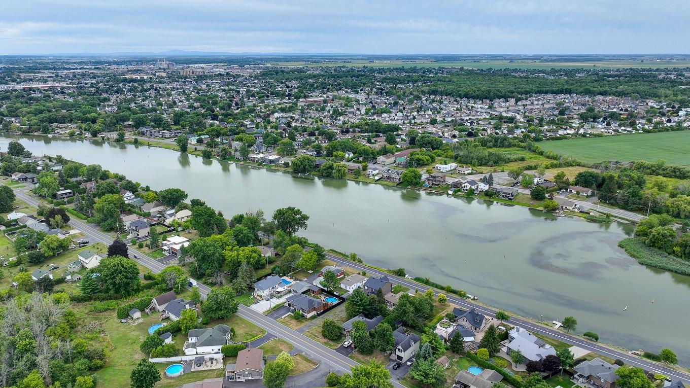 Vue sur l'eau - Rue Baillargeon, Saint-Jean-Sur-Richelieu, QC