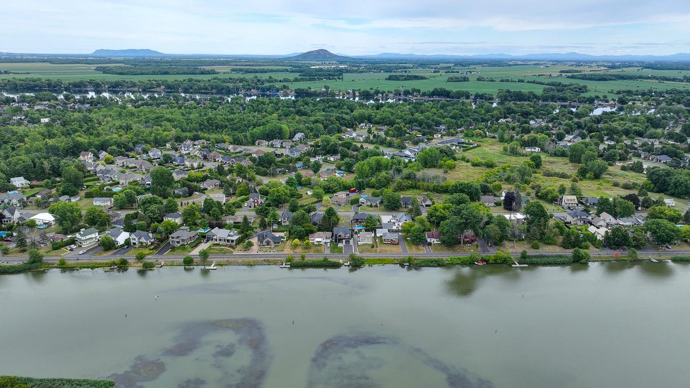 Vue sur l'eau - Rue Baillargeon, Saint-Jean-Sur-Richelieu, QC