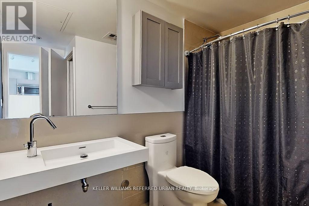 604 - 390 Cherry Street, Toronto, ON - Indoor Photo Showing Bathroom