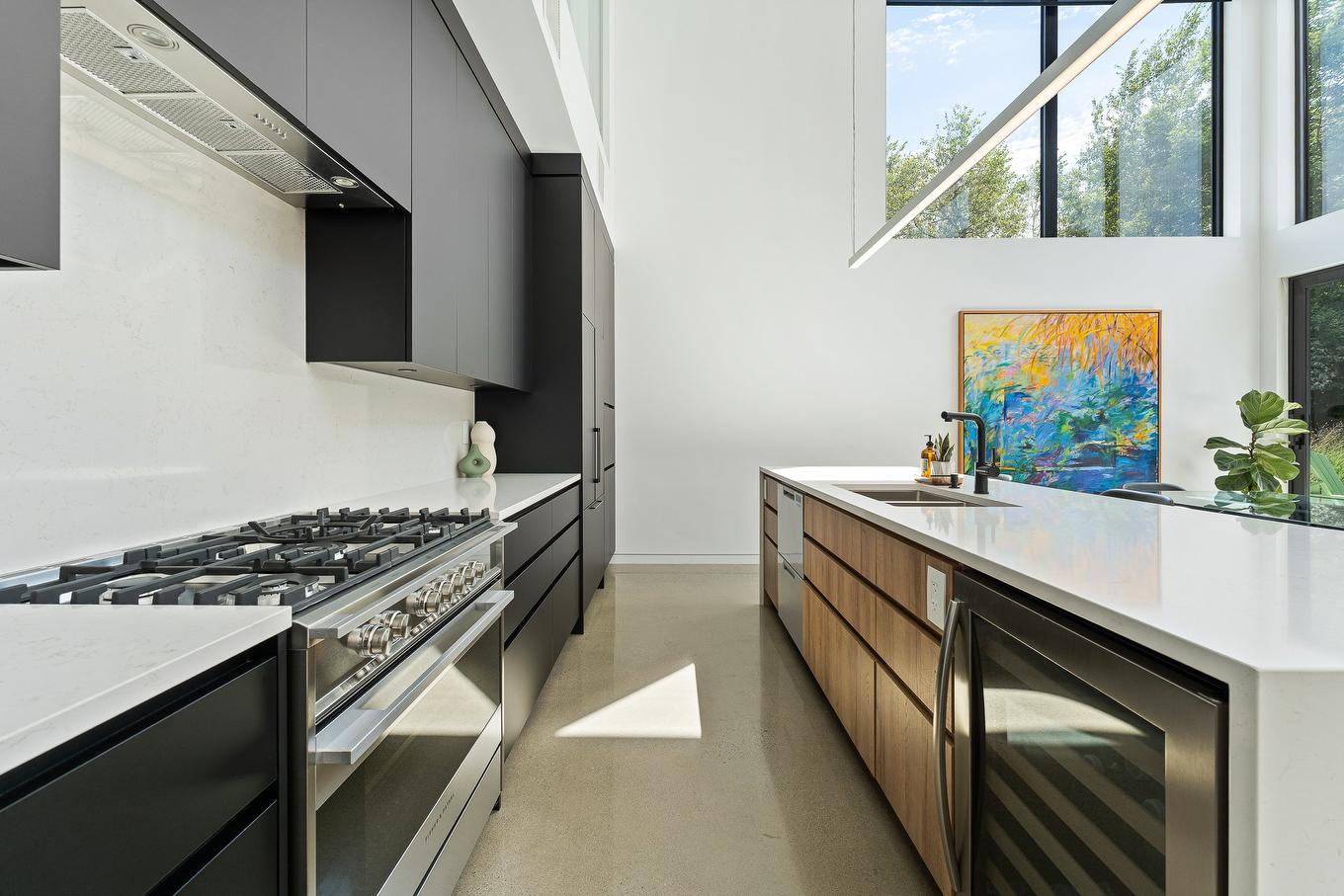 Cuisine - 646 Rue De Weimar, Granby, QC - Indoor Photo Showing Kitchen With Upgraded Kitchen