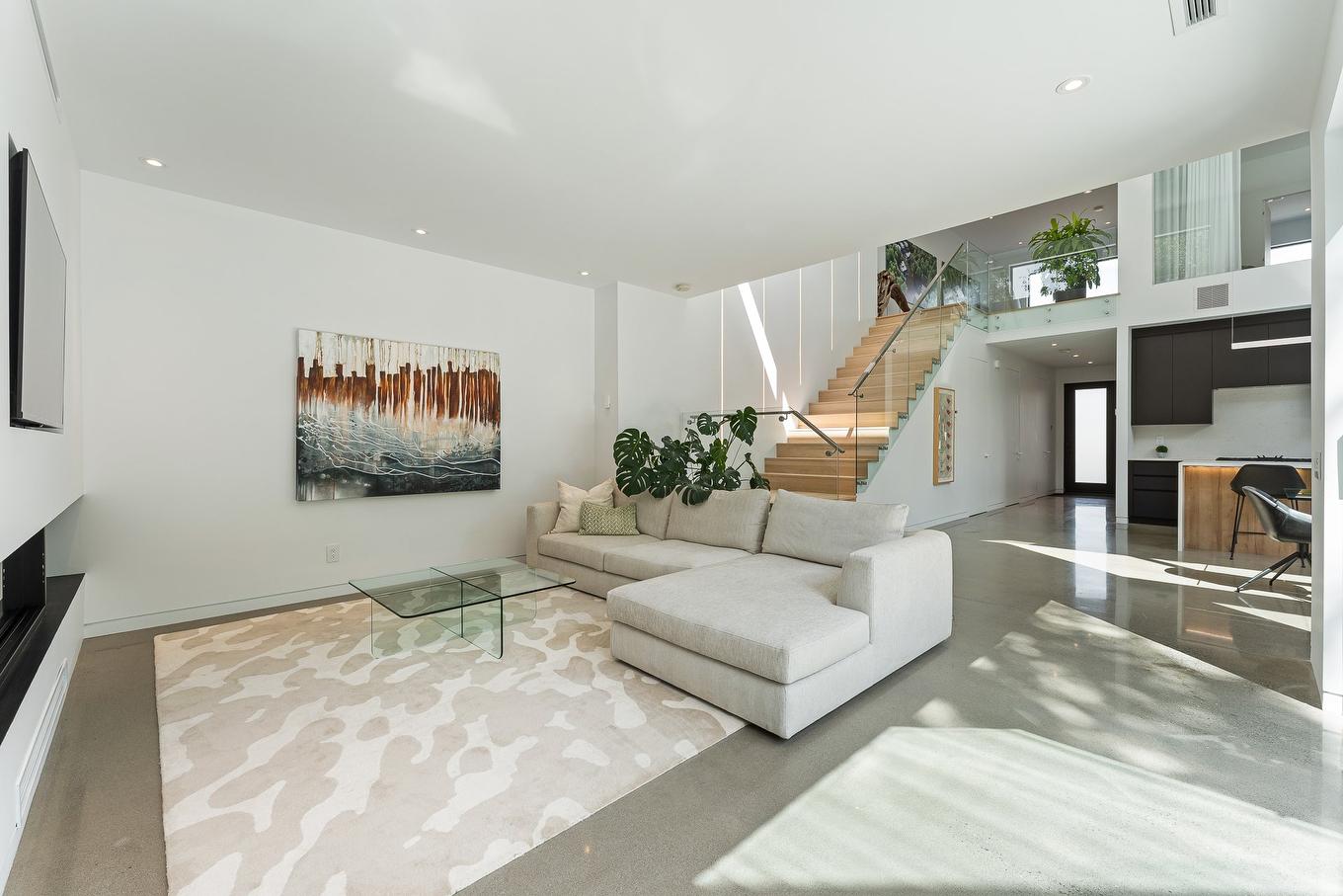 Salon - 646 Rue De Weimar, Granby, QC - Indoor Photo Showing Living Room