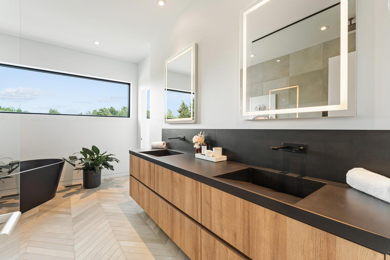 Salle de bains attenante à la CCP - 646 Rue De Weimar, Granby, QC - Indoor Photo Showing Bathroom