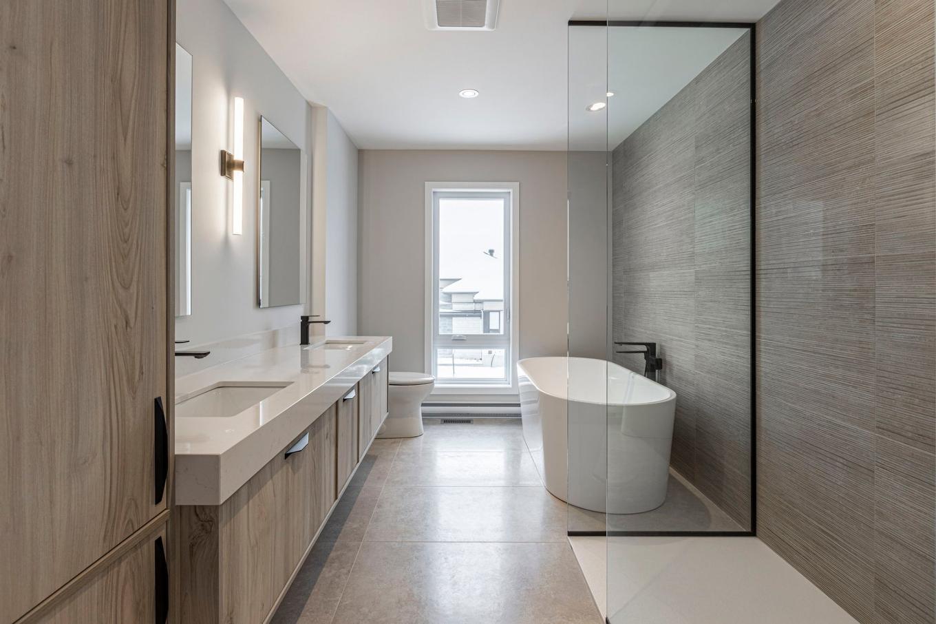 Salle de bains attenante à la CCP - 749 Rue Louis-Quilico, Boucherville, QC - Indoor Photo Showing Bathroom