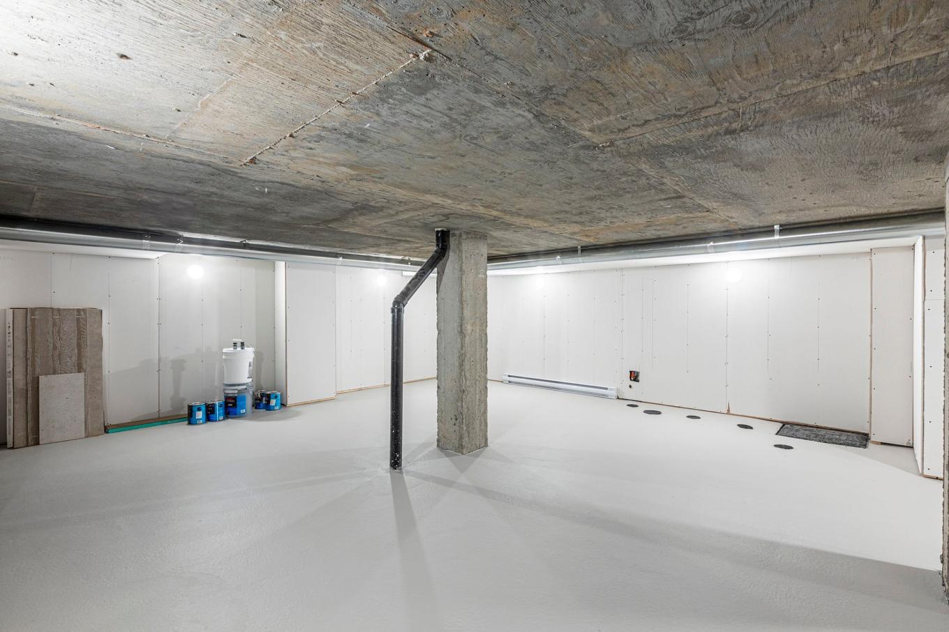 Rangement - 749 Rue Louis-Quilico, Boucherville, QC - Indoor