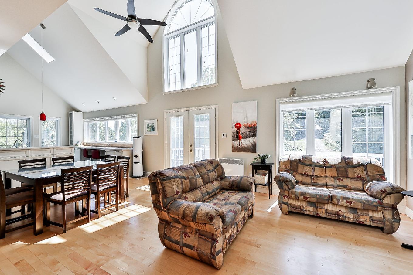 Living room - 6154 Route 125, Rawdon, QC - Indoor Photo Showing Living Room