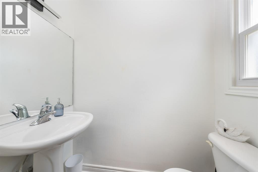 205 Fane Street Unit# 2B, St Clair, ON - Indoor Photo Showing Bathroom