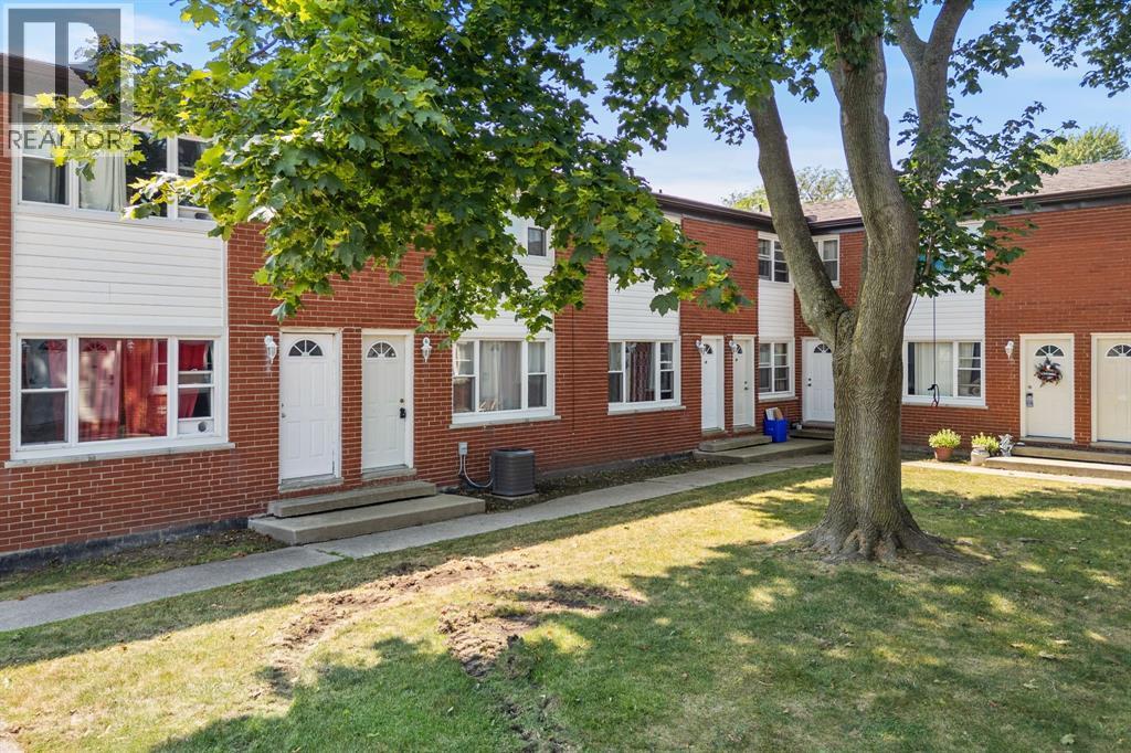 205 Fane Street Unit# 2B, St Clair, ON - Outdoor