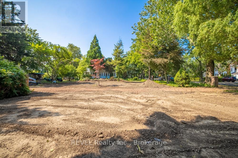 Building Lot Simcoe Street, Niagara-On-The-Lake (Town), ON