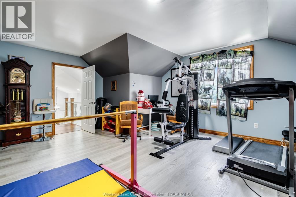 833 Talbot Road East, Leamington, ON - Indoor Photo Showing Gym Room
