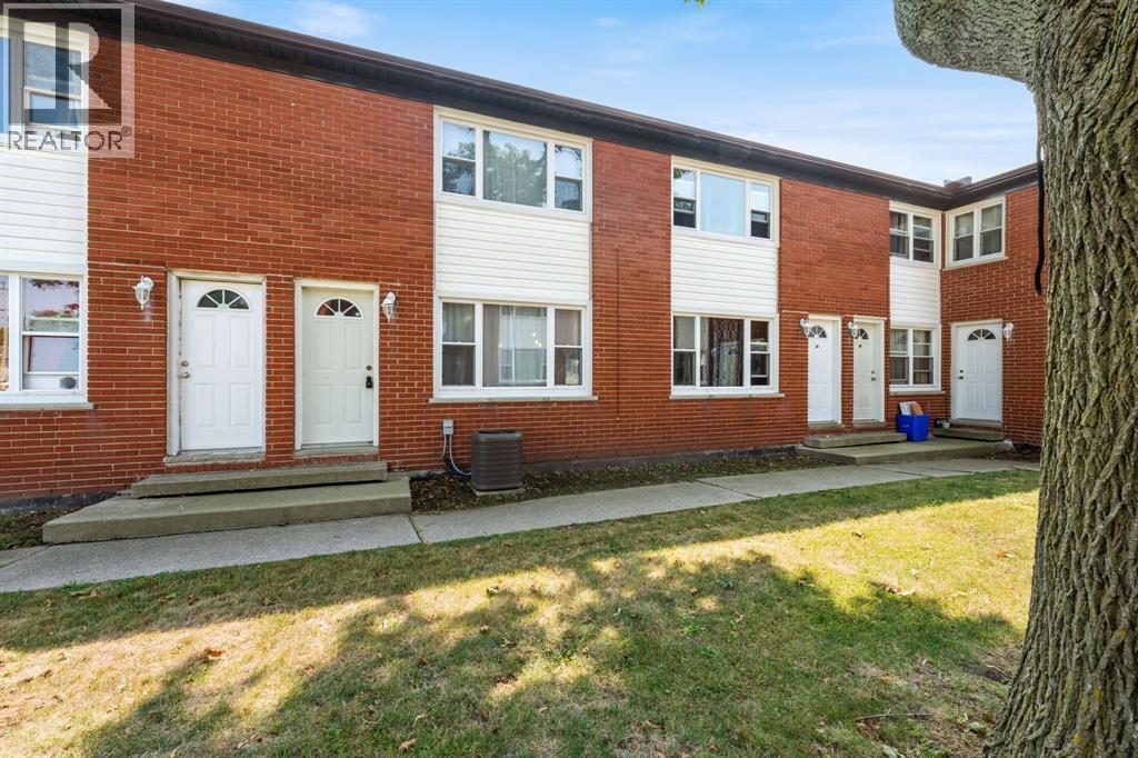 205 Fane Street Unit# 2B, St Clair, ON - Outdoor