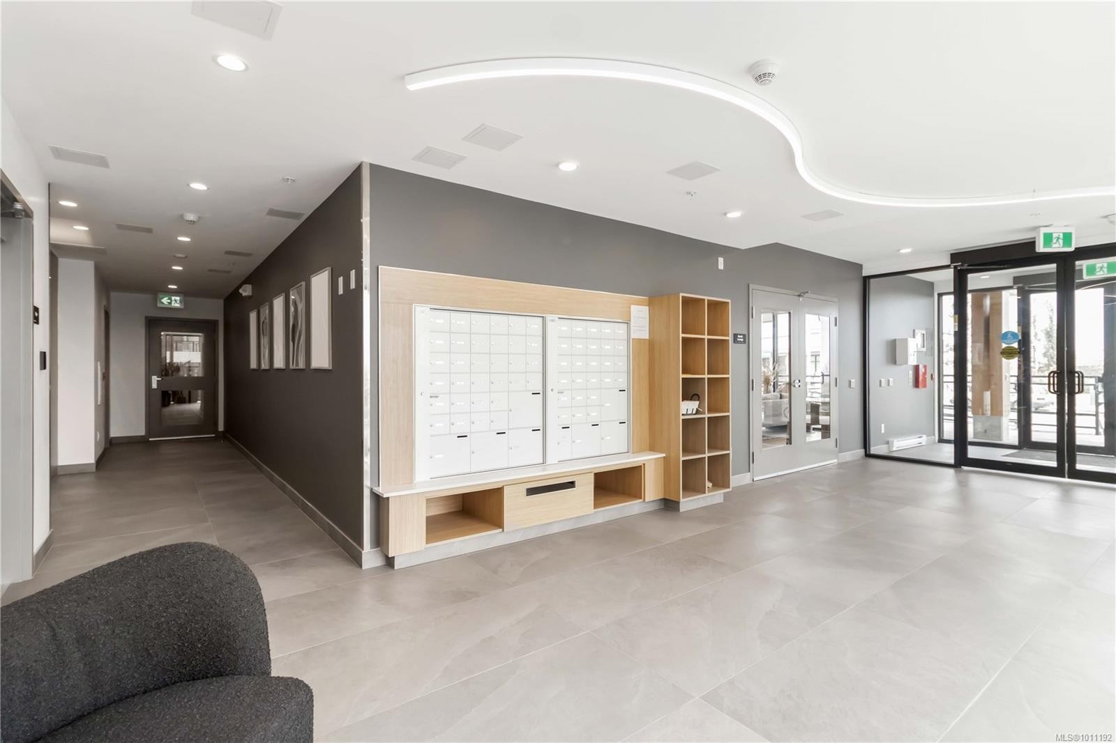 304-3564 A Ryder Hesjedal Way, Colwood, BC - Indoor Photo Showing Other Room