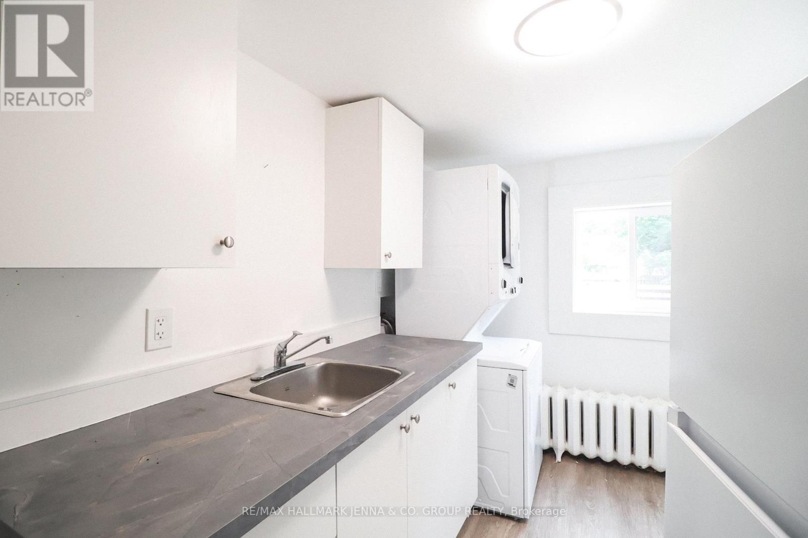 1 - 275 Bronson Avenue, Ottawa, ON - Indoor