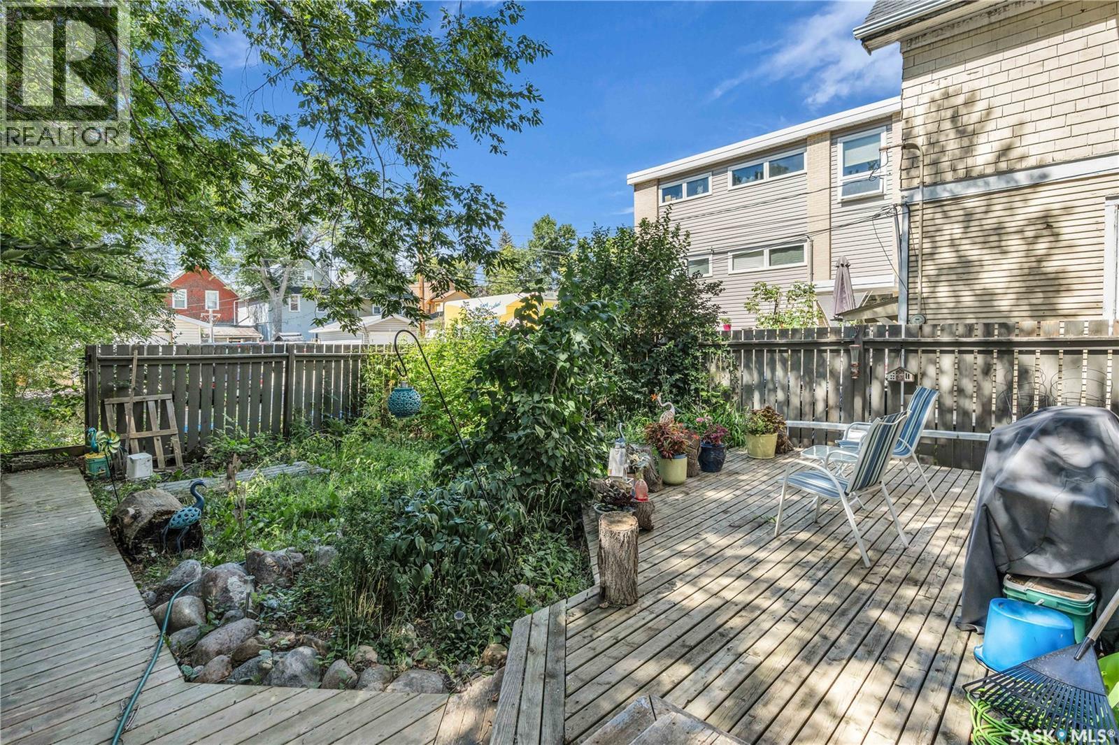 2152 Rae Street, Regina, SK - Outdoor With Deck Patio Veranda