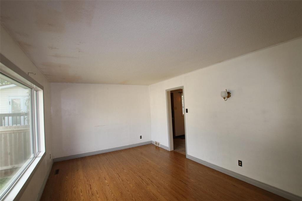 368 Lathlin Avenue, The Pas, MB - Indoor Photo Showing Other Room