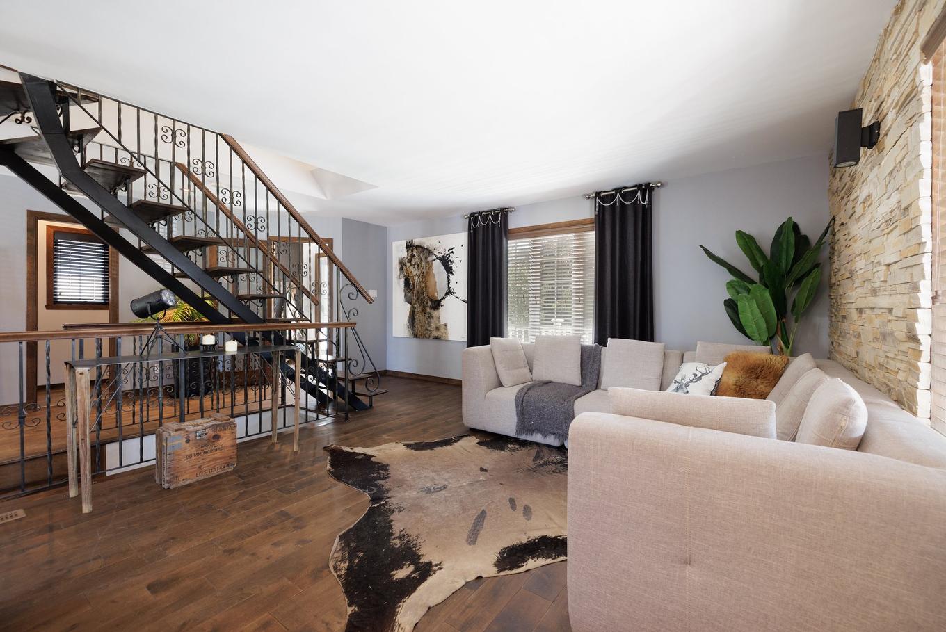 Living room - 1 Rue Antoine-Couillard, Mercier, QC - Indoor