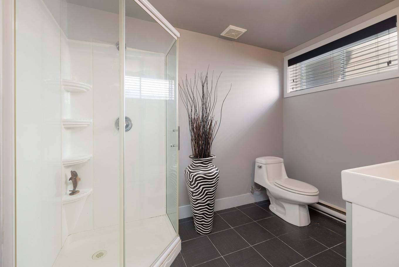 Bathroom - 1 Rue Antoine-Couillard, Mercier, QC - Indoor Photo Showing Bathroom