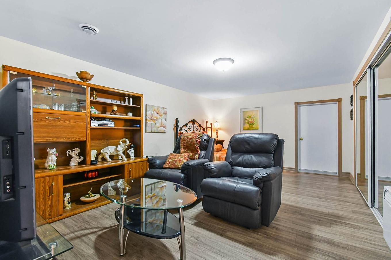 Chambre à coucher - 4331Z - 4331Az Rue Dufresne, Saint-Félix-De-Valois, QC - Indoor Photo Showing Living Room