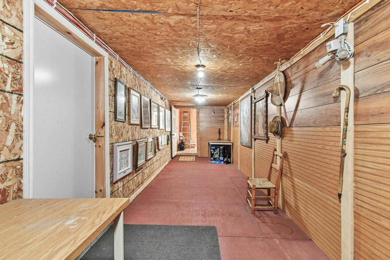 Boudoir - 4331Z - 4331Az Rue Dufresne, Saint-Félix-De-Valois, QC - Indoor Photo Showing Other Room With Fireplace