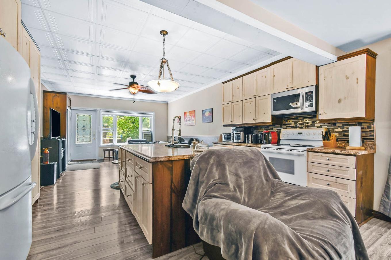 Logement - 4331Z - 4331Az Rue Dufresne, Saint-Félix-De-Valois, QC - Indoor Photo Showing Kitchen