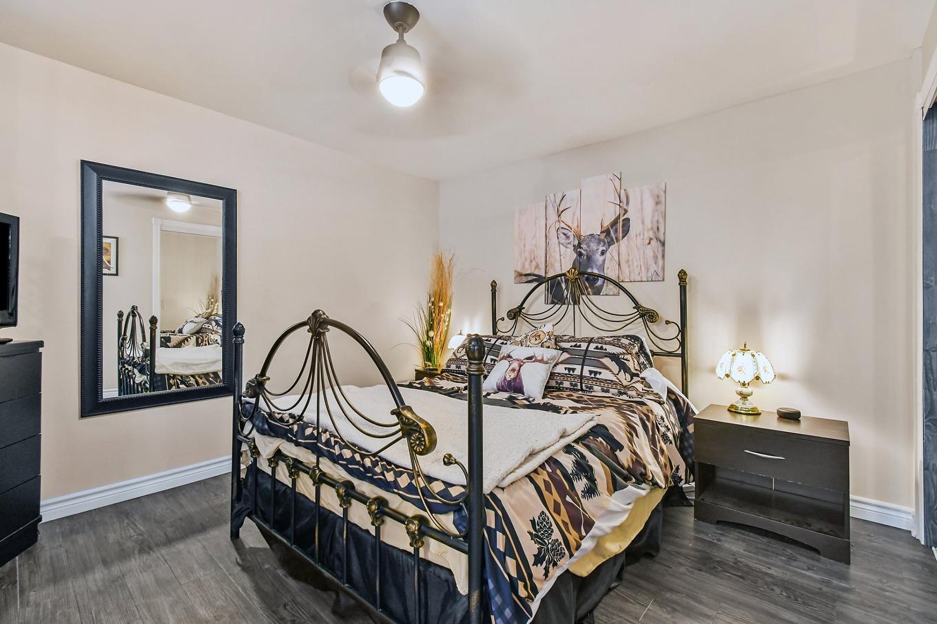 Loft - 4331Z - 4331Az Rue Dufresne, Saint-Félix-De-Valois, QC - Indoor Photo Showing Bedroom