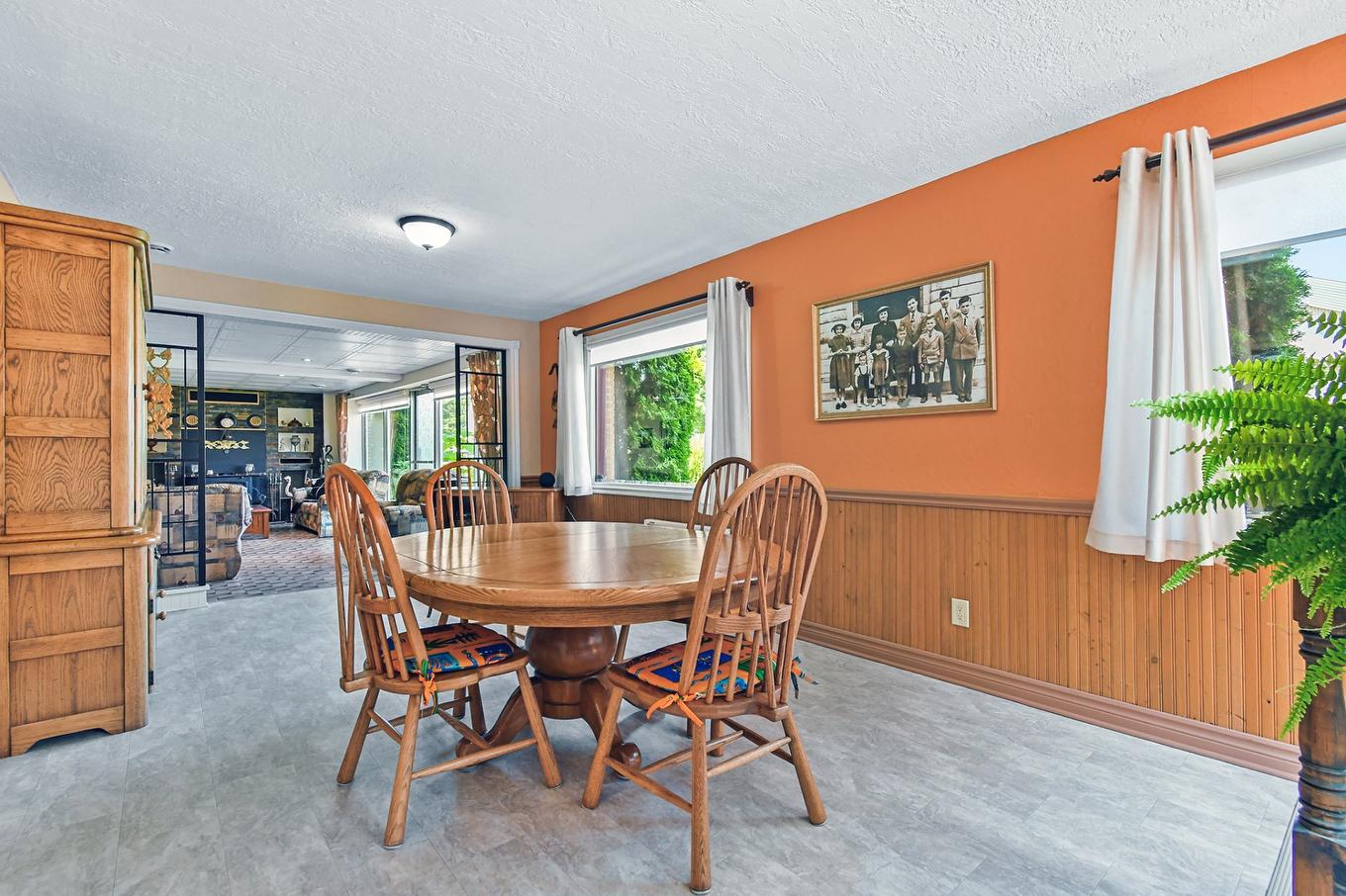 Salle à manger - 4331Z - 4331Az Rue Dufresne, Saint-Félix-De-Valois, QC - Indoor Photo Showing Dining Room