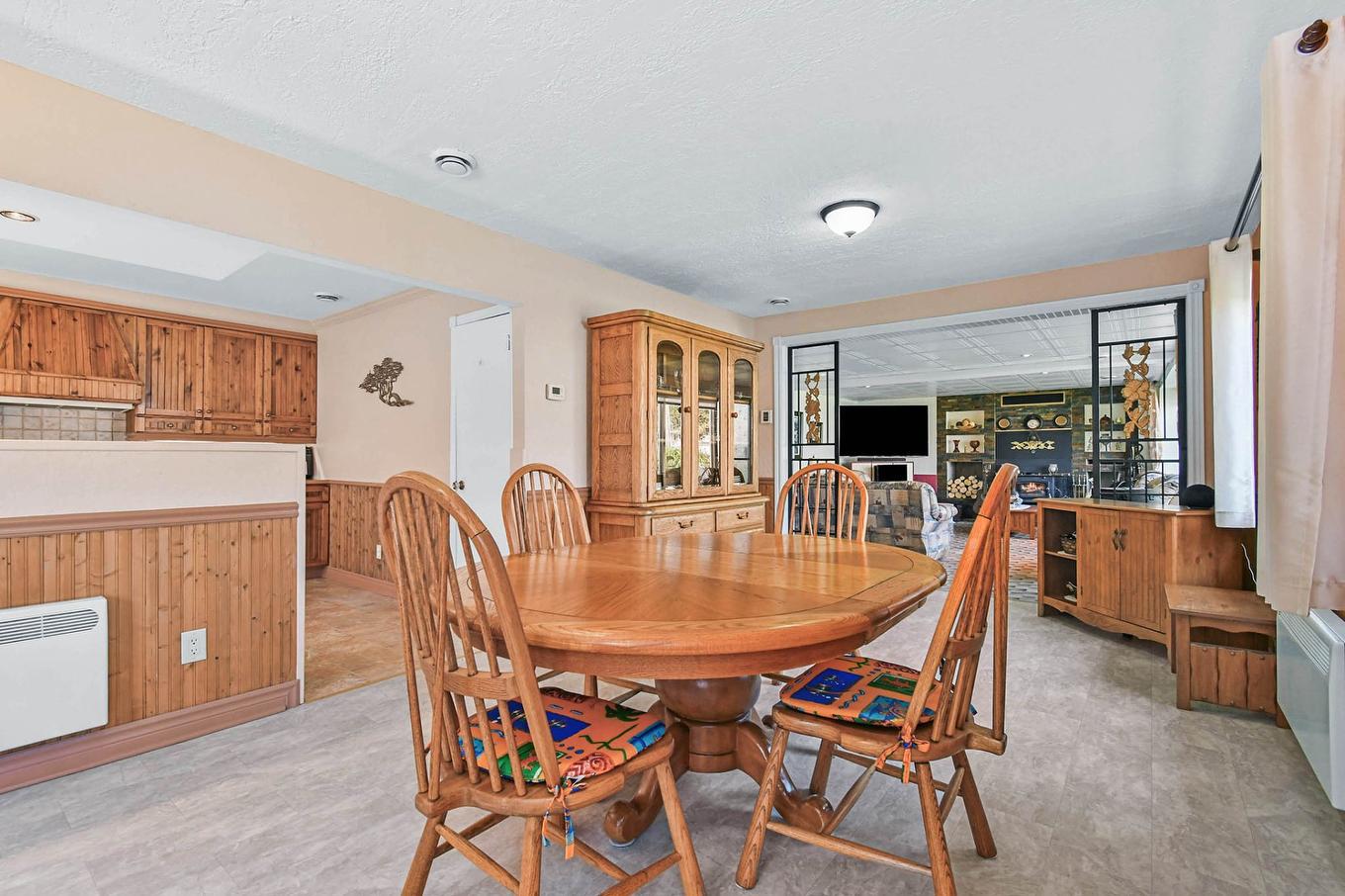 Salle à manger - 4331Z - 4331Az Rue Dufresne, Saint-Félix-De-Valois, QC - Indoor Photo Showing Dining Room