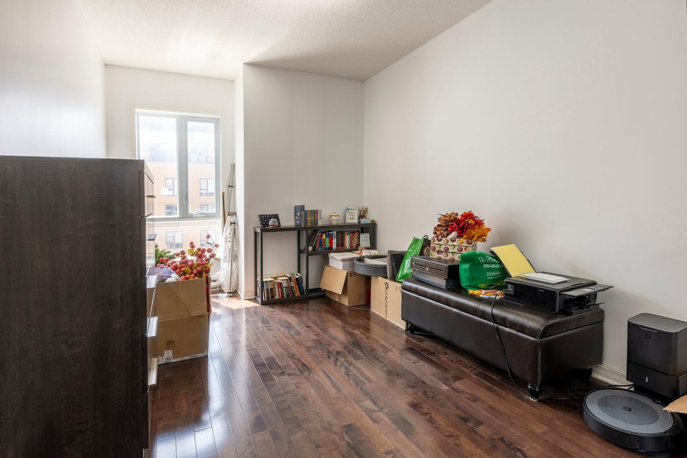 Chambre à coucher - 905-7705 Rue Du Mans, Montréal (Saint-Léonard), QC - Indoor Photo Showing Other Room