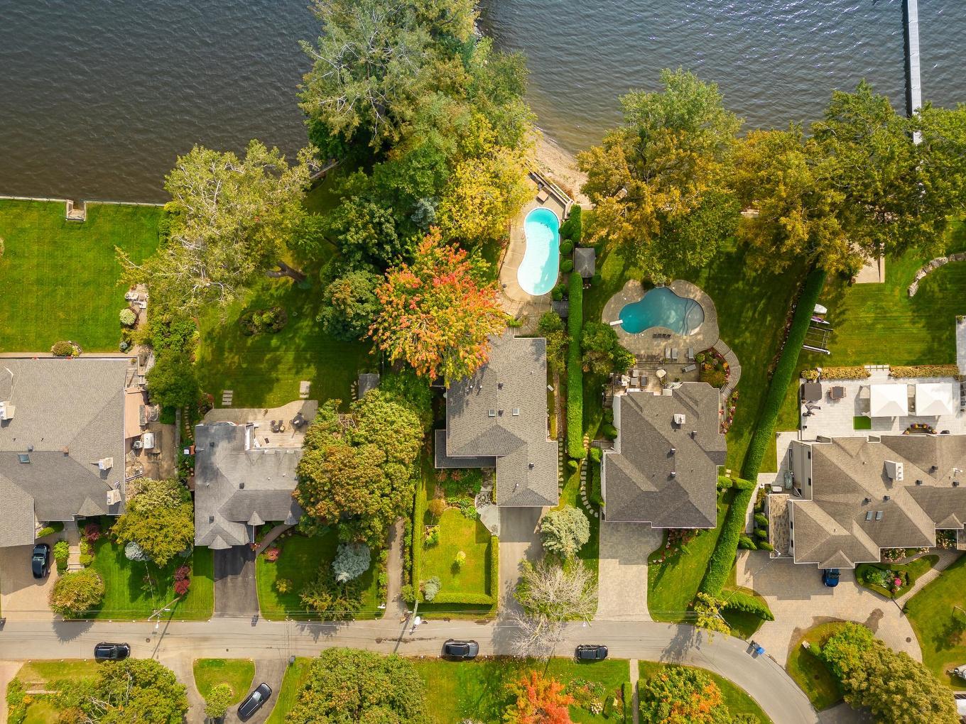 Photo aérienne - 21 Cours East Gables, Beaconsfield, QC - Outdoor With Body Of Water With View