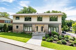 16 Av. Devon Westmount, QC H3Y 1A2