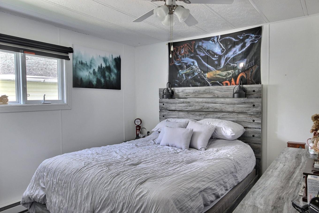 Bedroom - 7 Rue Des Pinsons, Rouyn-Noranda, QC - Indoor Photo Showing Bedroom