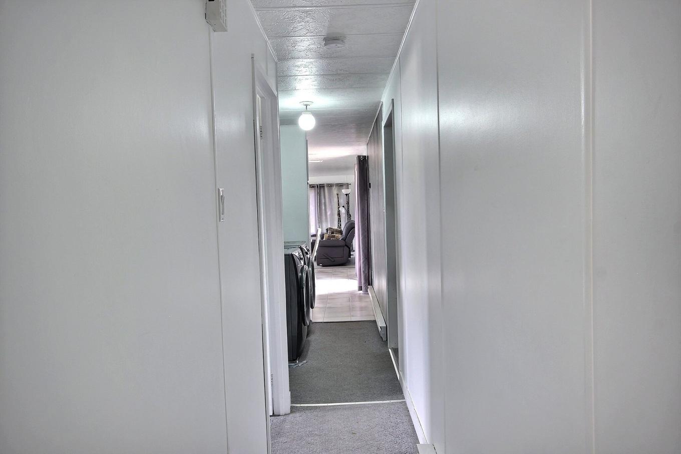 Passageway - 7 Rue Des Pinsons, Rouyn-Noranda, QC - Indoor Photo Showing Other Room