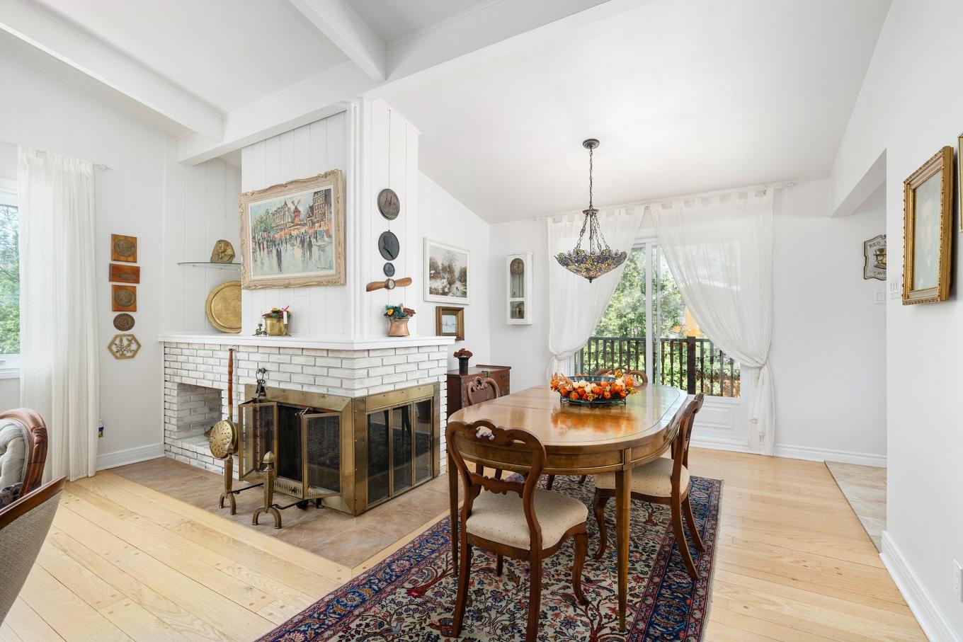 Salle à manger - 38 Av. Margaret-Ann, Beaconsfield, QC - Indoor Photo Showing Dining Room