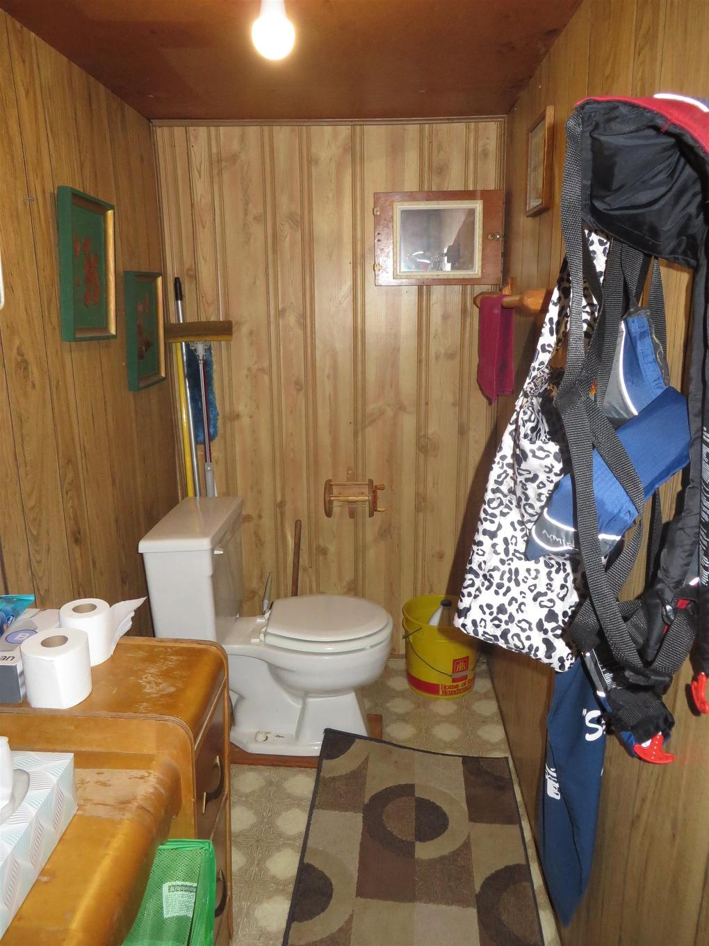 6 Marchington Lake, Sioux Lookout, ON - Indoor Photo Showing Bathroom
