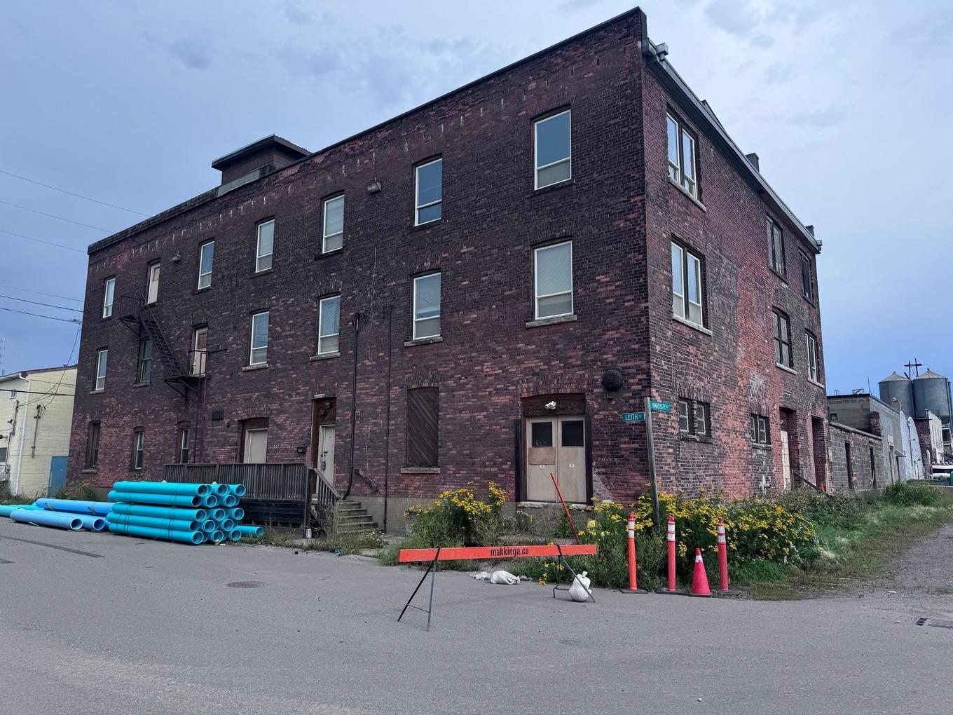 201 Hardisty Street, Thunder Bay, ON