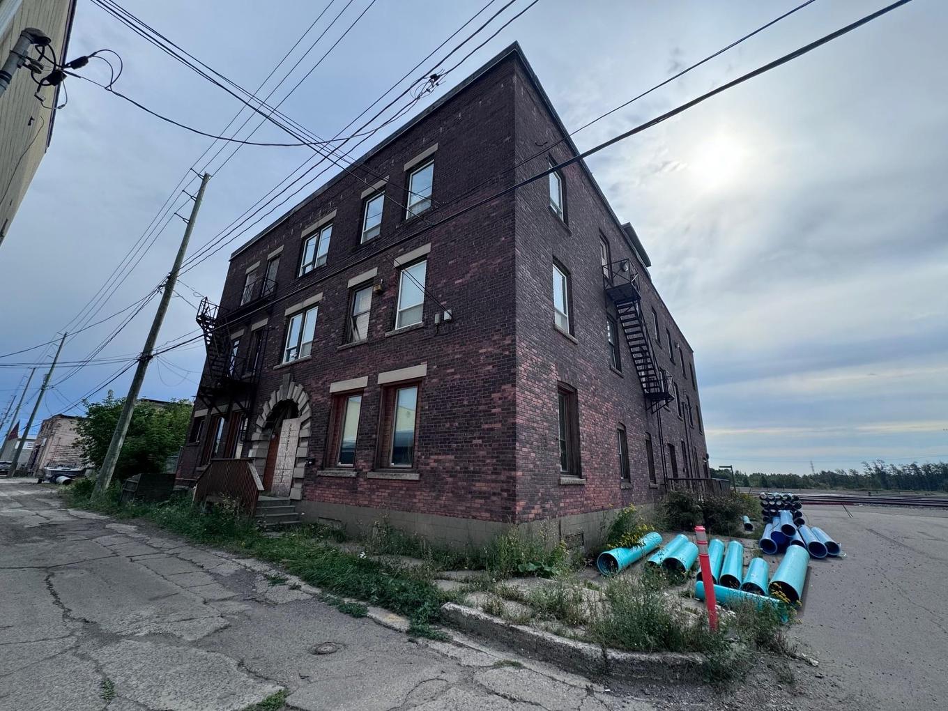 201 Hardisty Street, Thunder Bay, ON