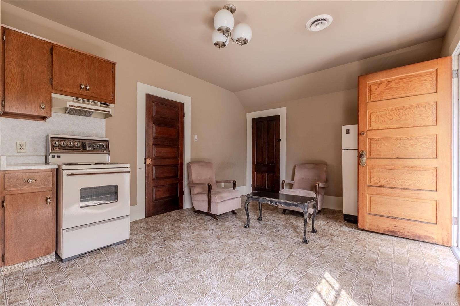 221 Coronation Ave, Duncan, BC