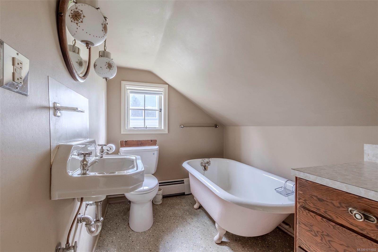 221 Coronation Ave, Duncan, BC