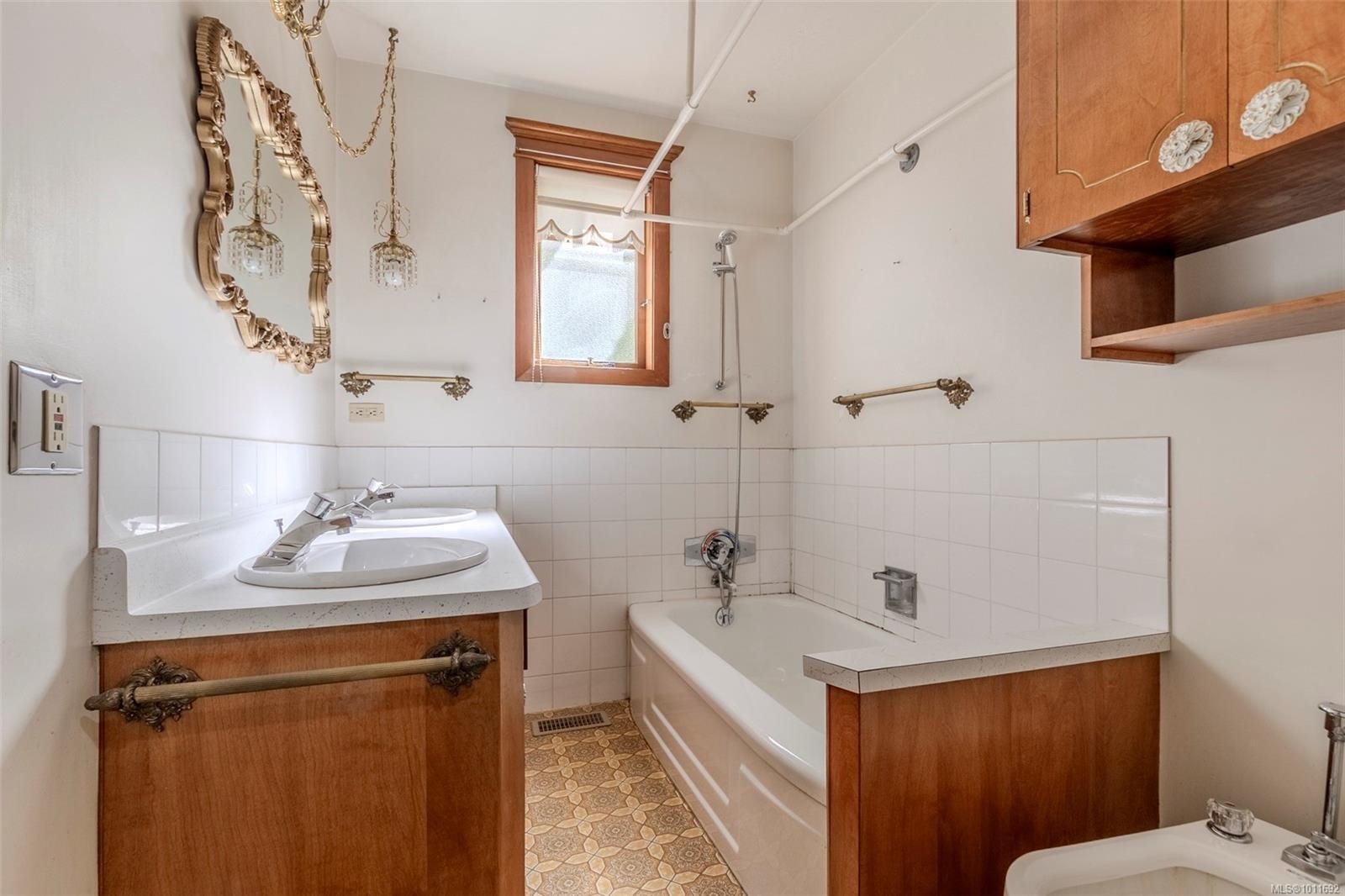 221 Coronation Ave, Duncan, BC