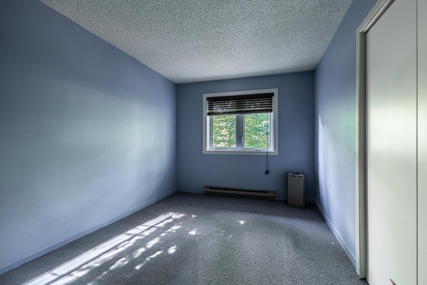 Bedroom - 208 - 210 Ch. Boulanger, Sutton, QC - Indoor Photo Showing Other Room