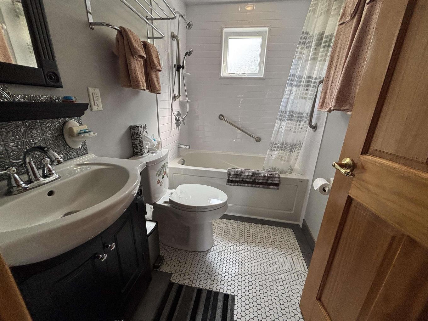 69 Thumb Cap Point Road, Labelle, NS