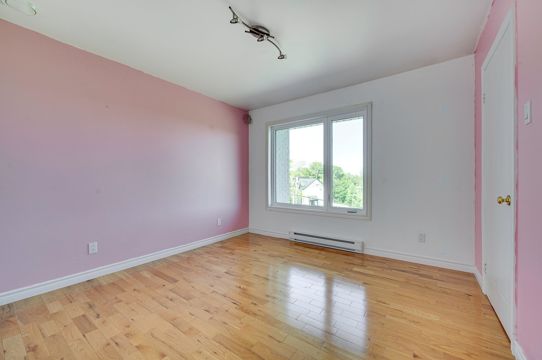 Chambre à coucher - 722 Rue Du Muguet, Sainte-Agathe-Des-Monts, QC - Indoor Photo Showing Other Room