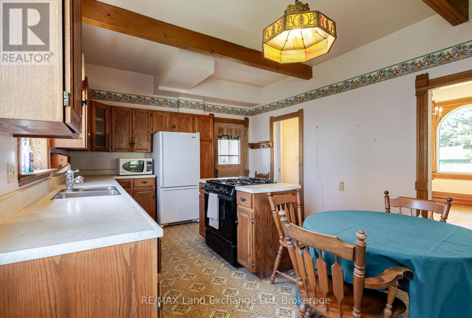 484 Queen Street, North Huron (Blyth), ON - Indoor