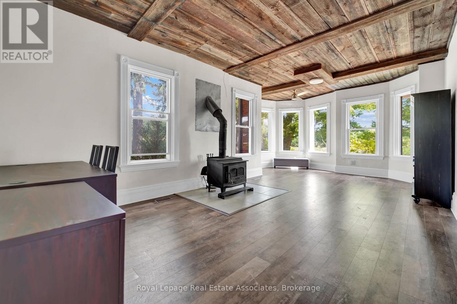 783 Highway 6 N, Hamilton, ON