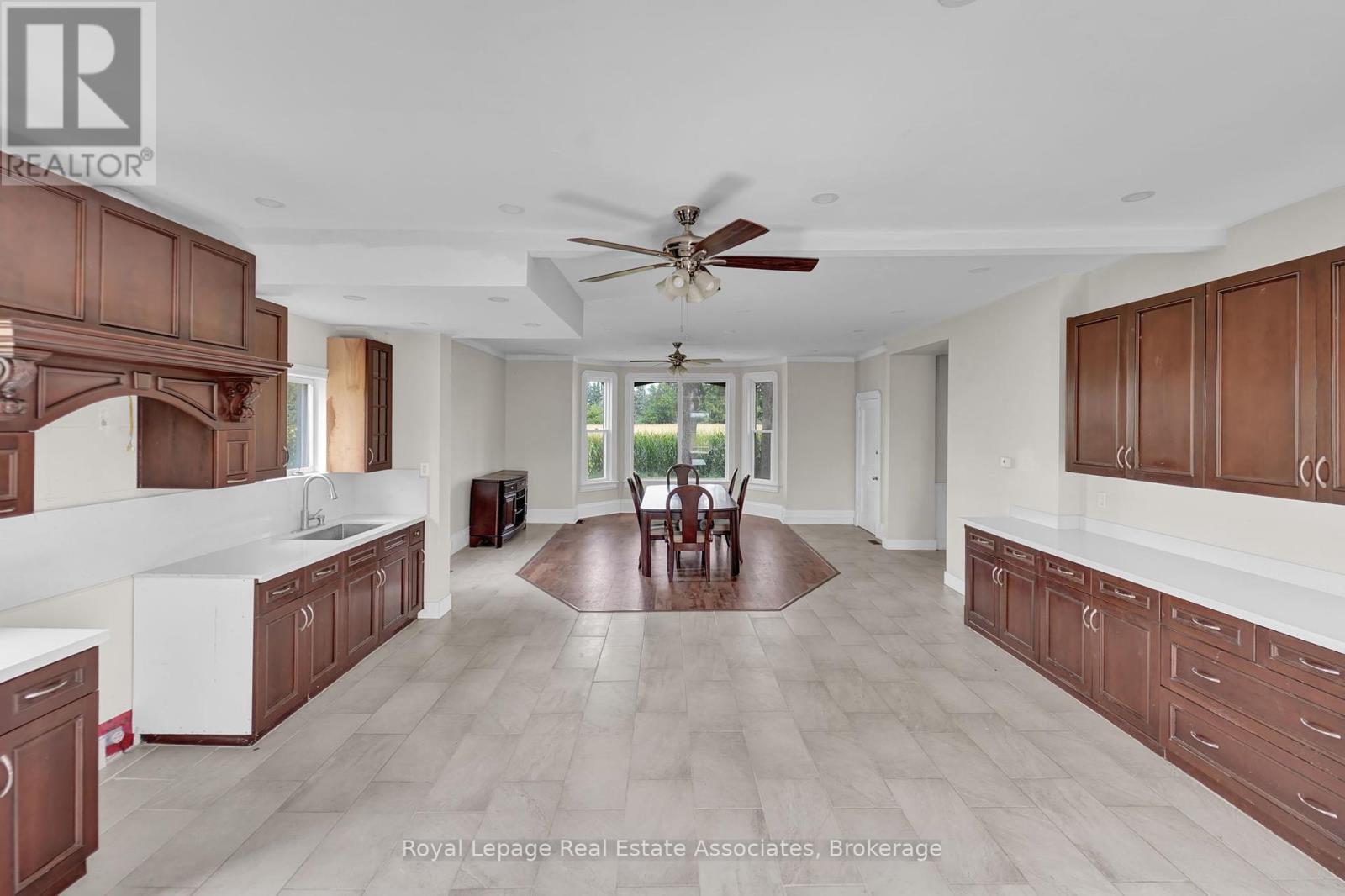 783 Highway 6 N, Hamilton, ON